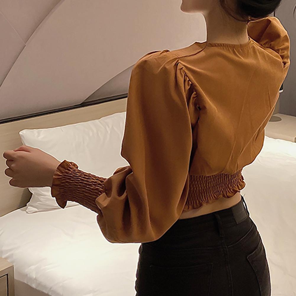Изображение товара: Блузка женская однотонная с V-образным вырезом и пышными рукавами