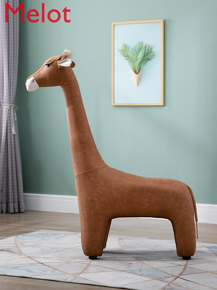 Изображение товара: Большой оригинальный стул в виде жирафа, дизайнерская мебель в Северном Европейском стиле, сидячий стул, низкий стул, украшение, подарок
