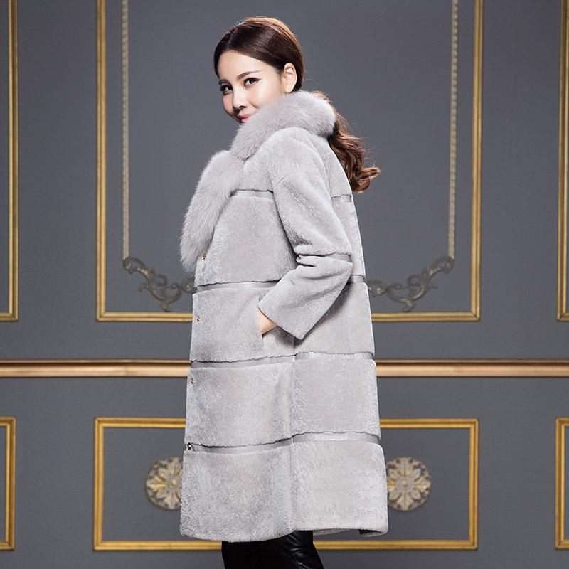 Изображение товара: Зимняя Толстая теплая меховая куртка с воротником из меха лисы и овечьей шерсти, женское корейское повседневное Свободное длинное пальто из искусственного меха, Женское пальто