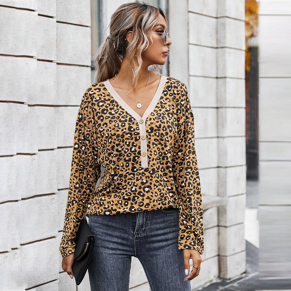 Изображение товара: Женская блузка на пуговицах, Повседневная Свободная блузка с длинным рукавом и V-образным вырезом, с леопардовым принтом, на осень, D30, 2020