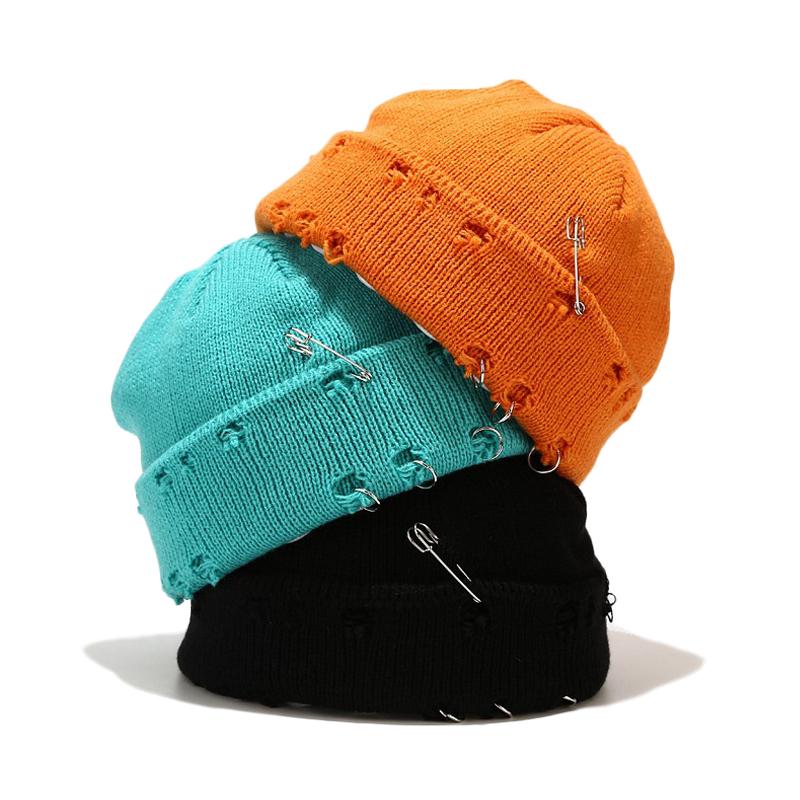 Изображение товара: Зимние шапки-бини в стиле Харадзюку, вязаная шапка, женская модная теплая плотная шапка, мужская шапка в стиле хип-хоп с дырками, короткая шапка, базовая шапка унисекс