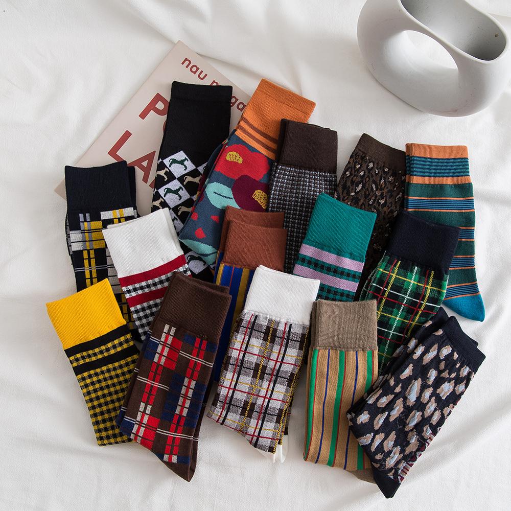 Изображение товара: Мужские и женские носки Salina, нейтральные зимние и весенние короткие носки из чесаного хлопка, Модные индивидуальные удобные спортивные носки для отдыха