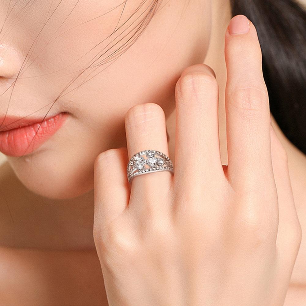 Изображение товара: Женское кольцо из серебра 925 пробы, с белым цирконием