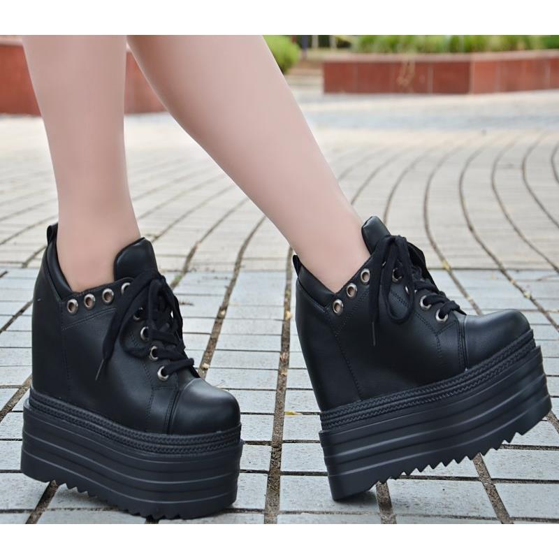 Изображение товара: Женские универсальные спортивные ботинки на шнуровке, повседневные ботинки на очень высоком каблуке 13 см с увеличенной внутренней подкладкой, новая модель осени 2020