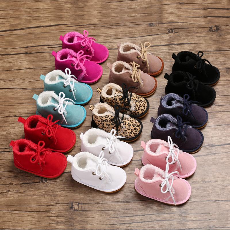 Изображение товара: Мокасины для новорожденных мальчиков и девочек; Кроссовки; Мягкая хлопковая теплая плюшевая зимняя Нескользящая детская обувь с леопардовым принтом