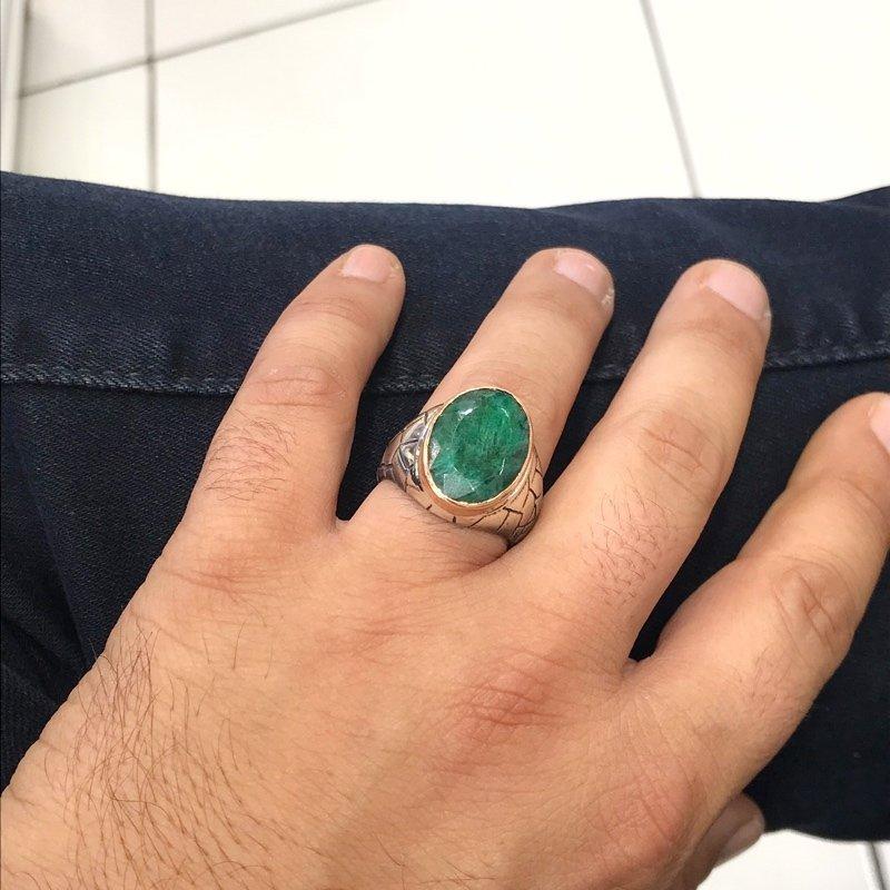 Изображение товара: Мужское кольцо из серебра 925 пробы с натуральным изумрудом