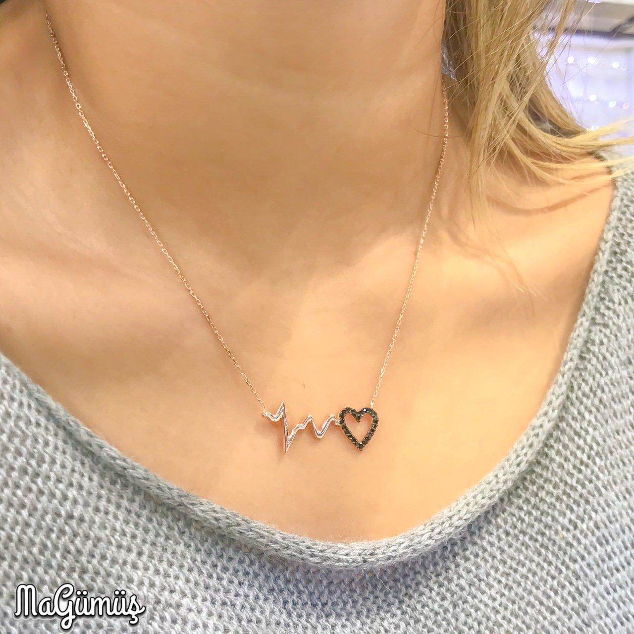 Изображение товара: Серебряное женское ожерелье с сердечком