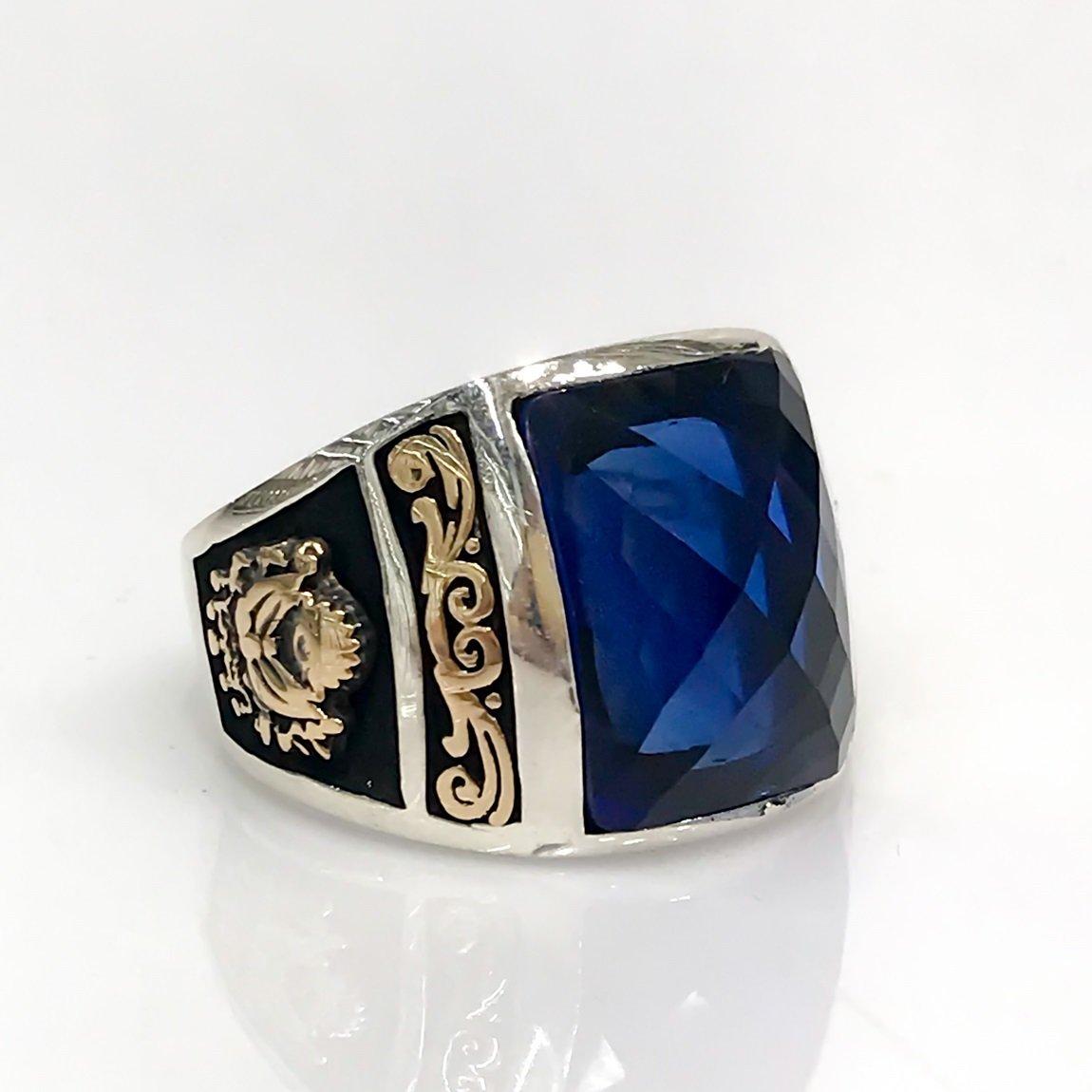 Изображение товара: Мужское серебряное кольцо с квадратным темно-синим сапфиром