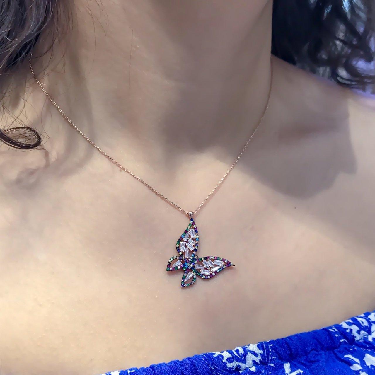 Изображение товара: Разноцветное серебряное ожерелье-бабочка из циркониевого камня